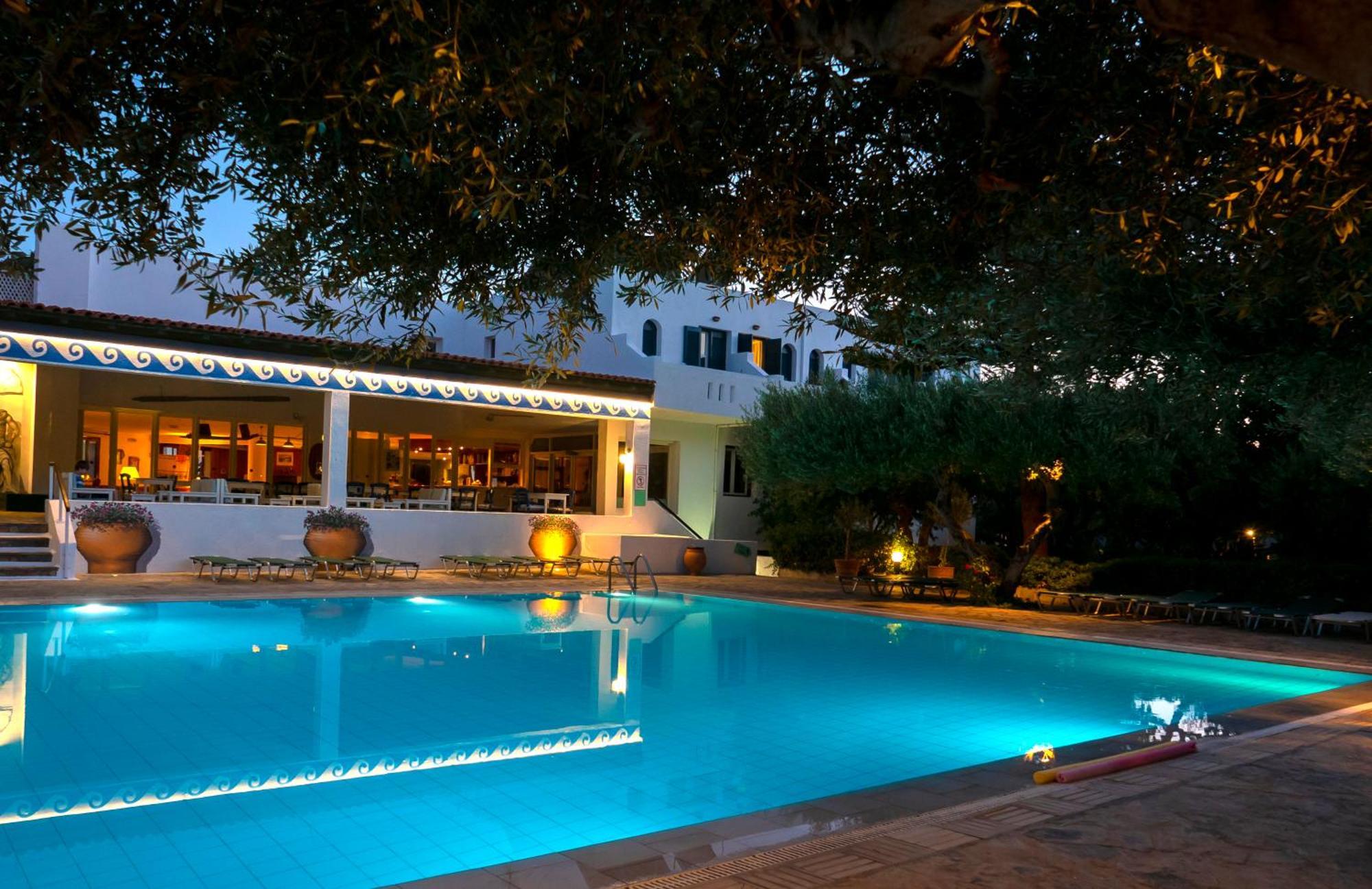 Villea Village 3* Makrýgialos